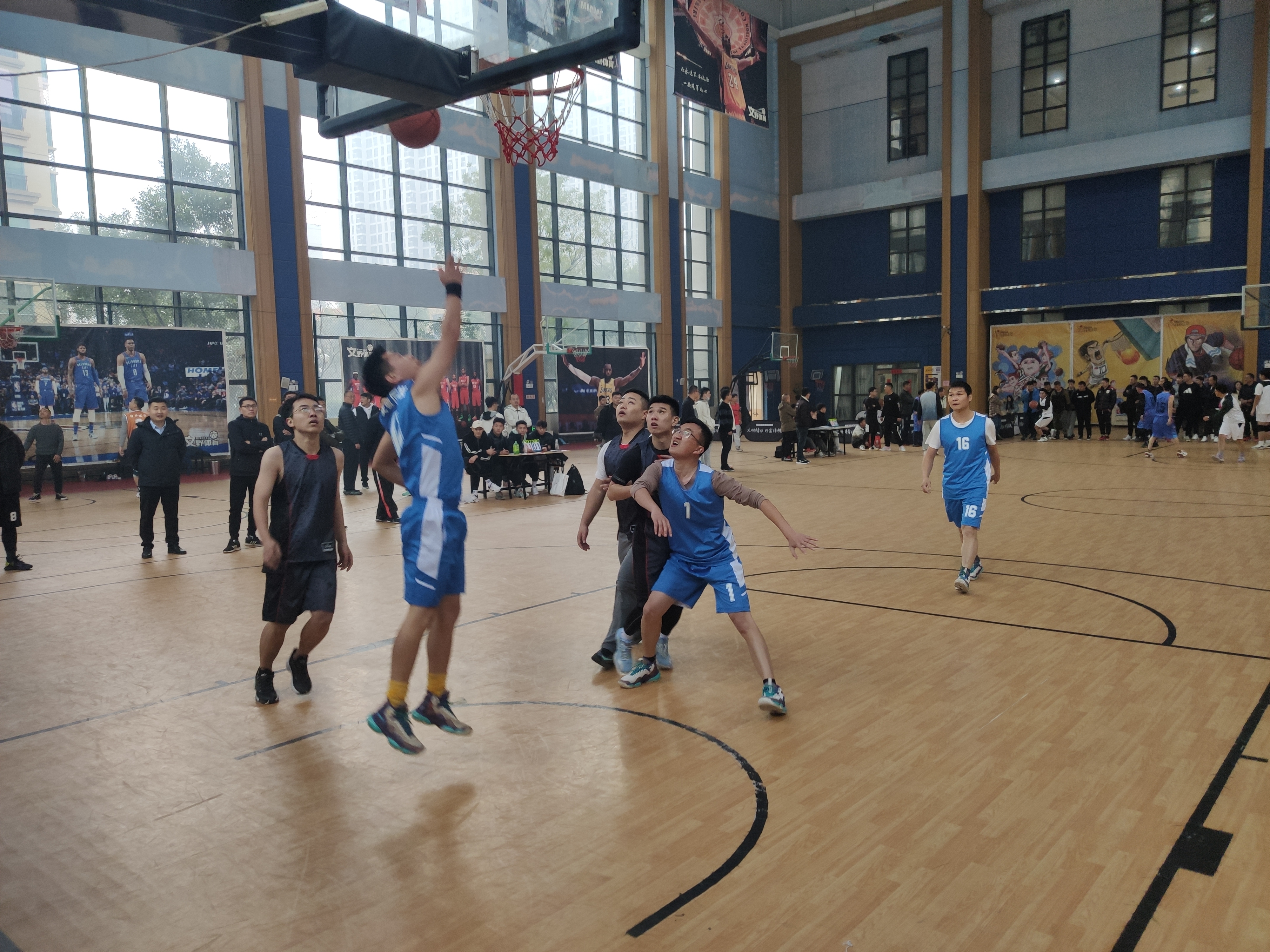 我司參加經(jīng)開區(qū)第四屆“雷薩杯” 職工男子三人制籃球